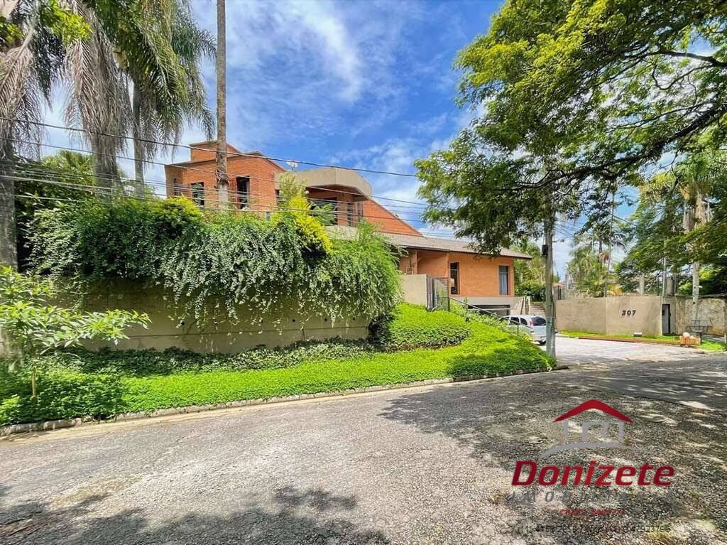 Casa á venda / Locação - Granja Viana